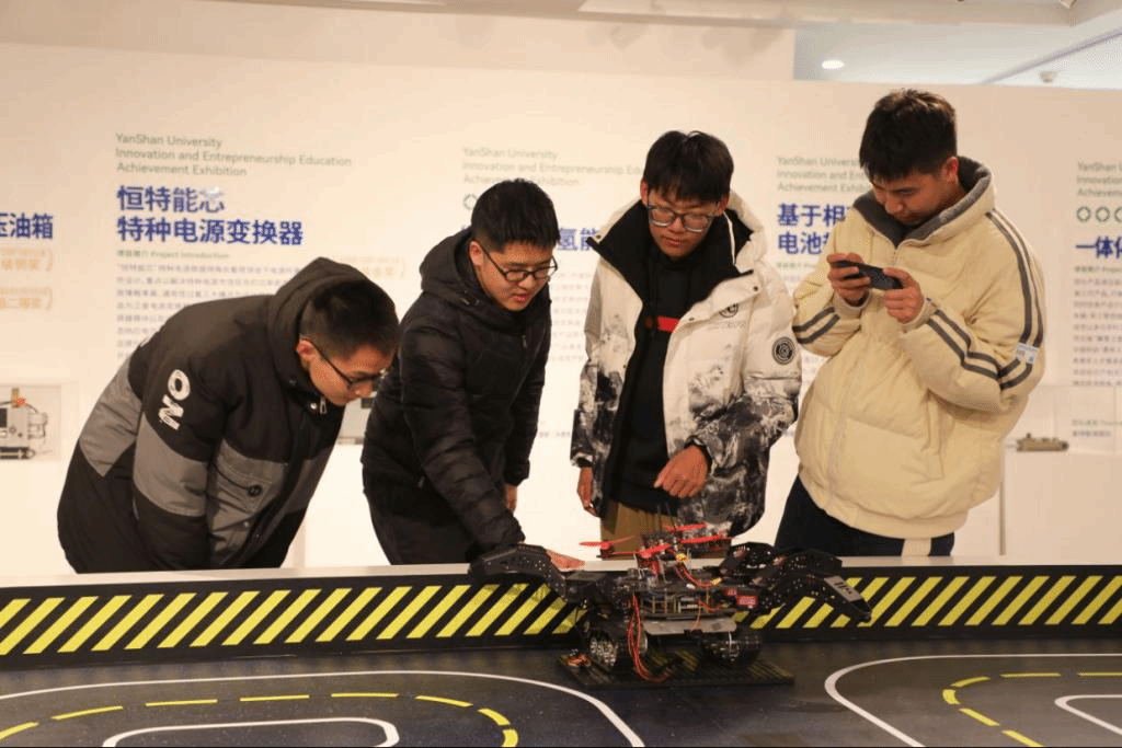 强国有我 未来我来 乐动体育(LeDong Sports)官方网站创新创业教育成果展开幕(组图)